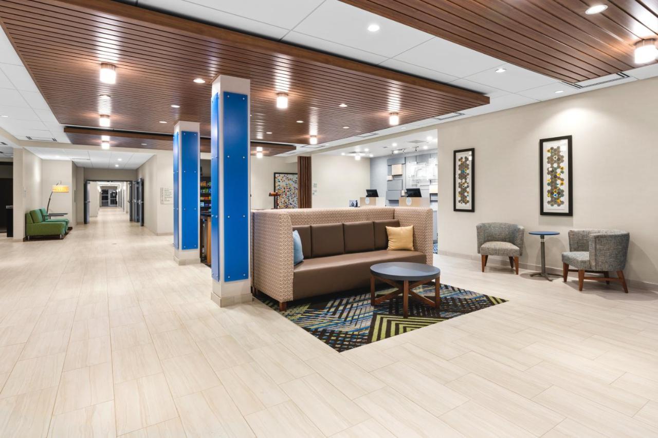 Holiday Inn Express & Suites - Suisun City By Ihg Exterior foto