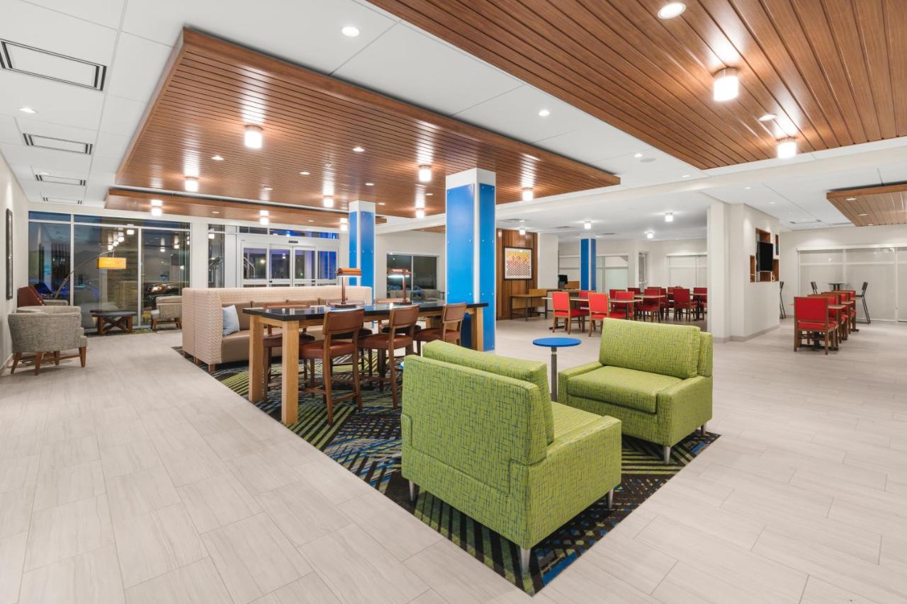 Holiday Inn Express & Suites - Suisun City By Ihg Exterior foto